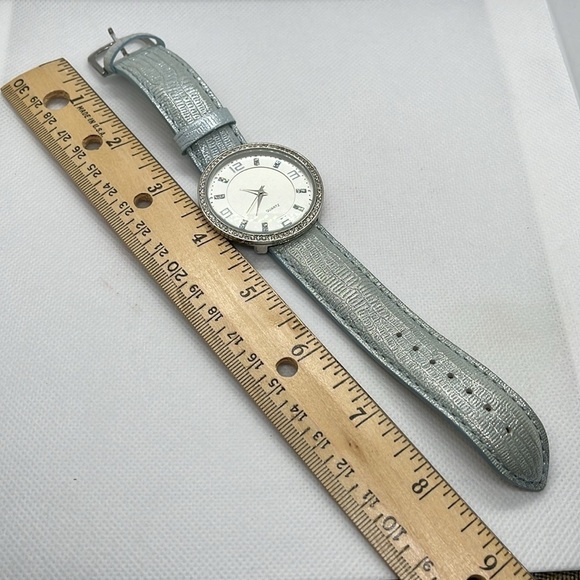 Cavanaugh Large Face Watch Rhinestones Quartz Metallic Genuine Leather Band - Picture 9 of 13